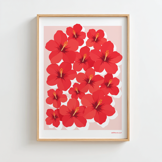 Affiche Hibiscus aux fleurs rouges sur fond rose pâle, illustration florale encadrée en bois clair