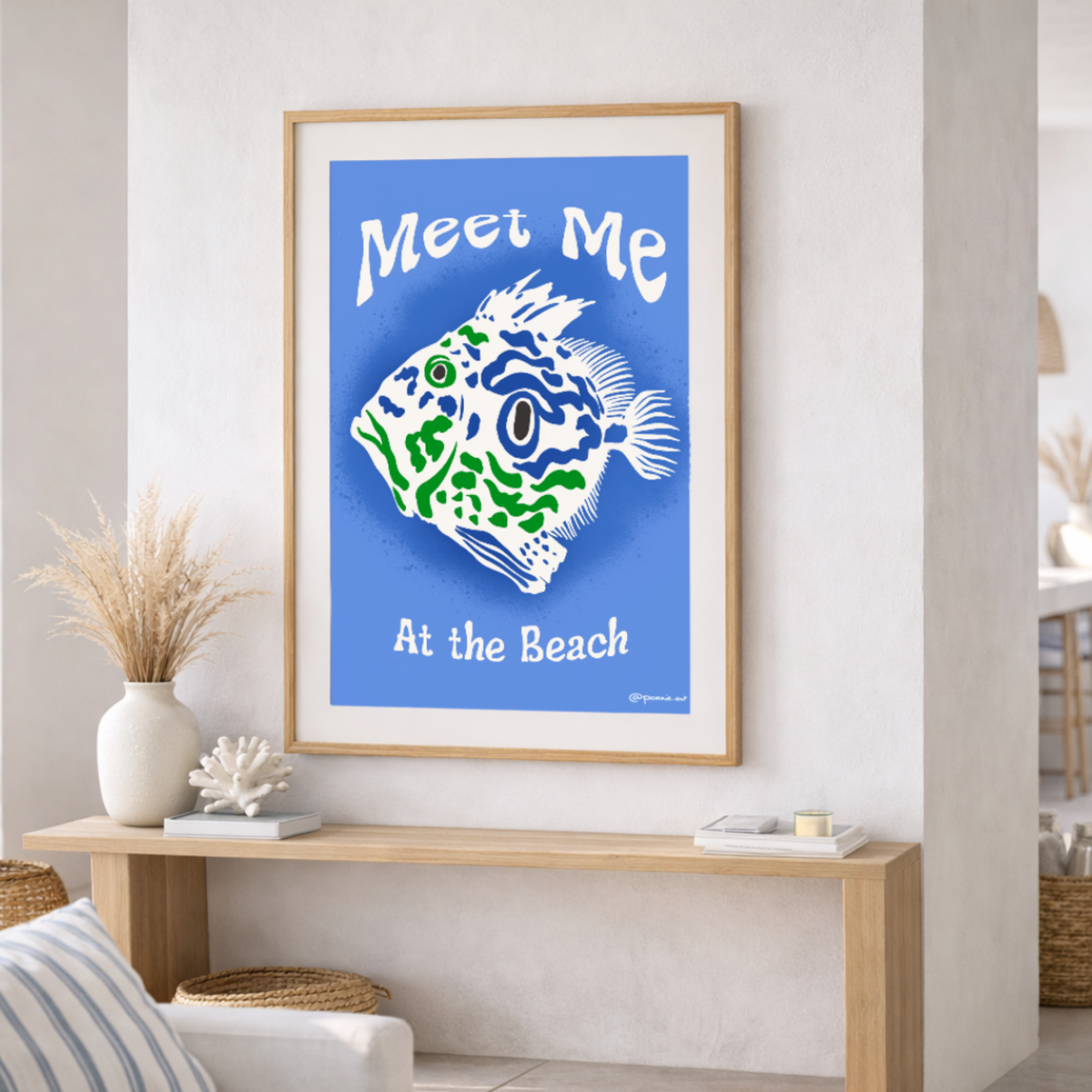 Illustration murale Meet Me at the Beach Pommie représentant un poisson tropical dans une décoration intérieure bord de mer